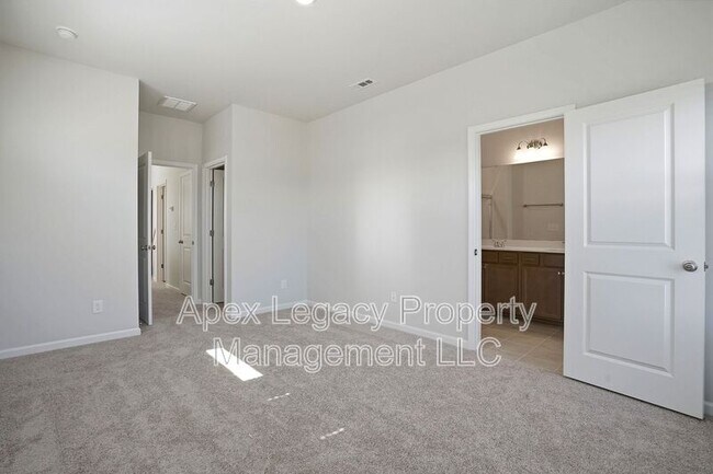 Building Photo - 149 Blue Melody Ave