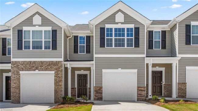 Building Photo - Brand new 3BR 2.5BA Townhome in Kernersville!