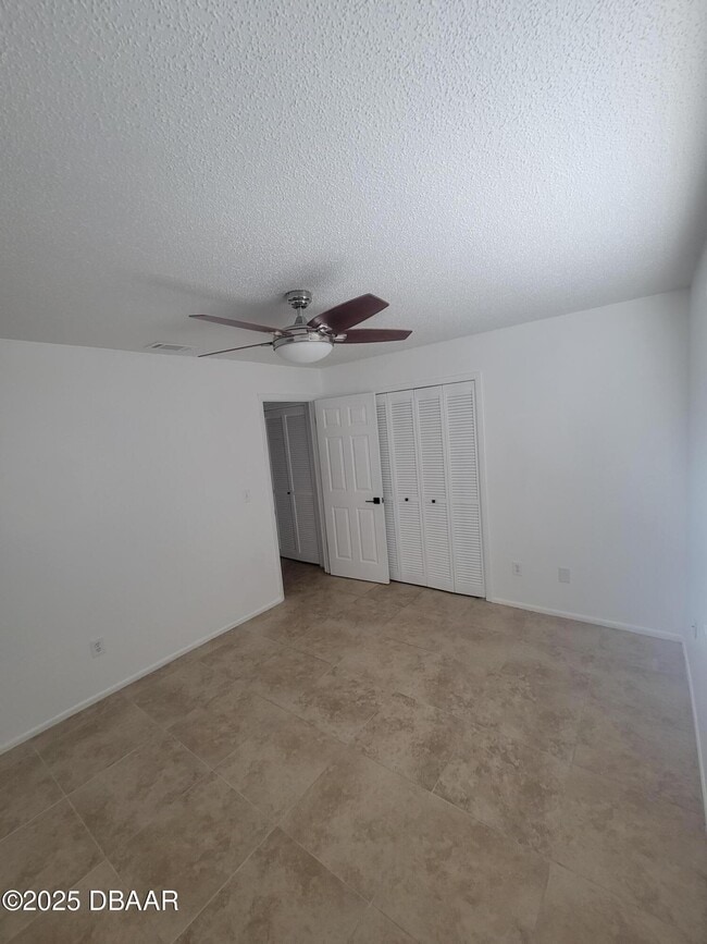 Building Photo - 1112 5th St