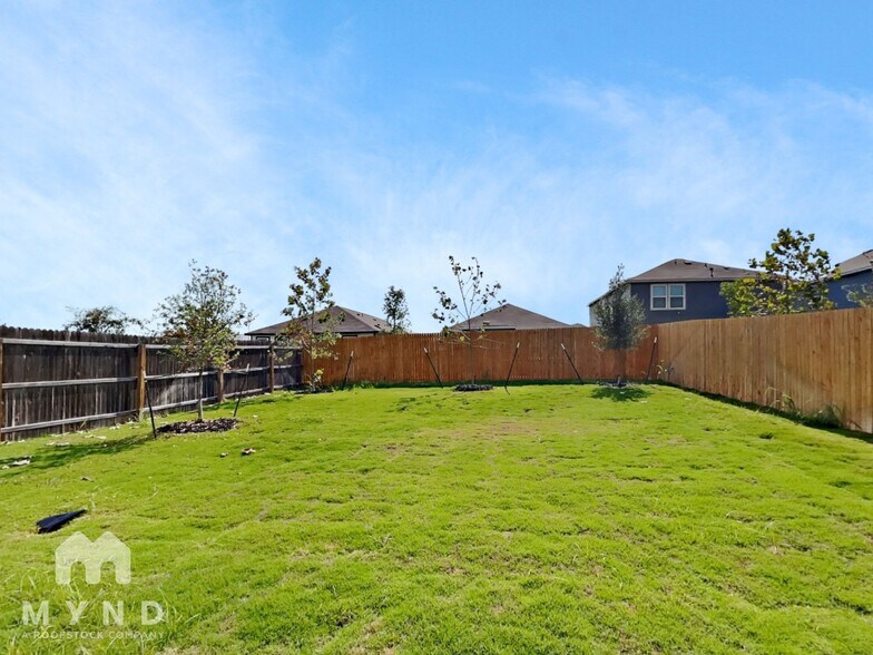 Building Photo - 5714 Agate Cir