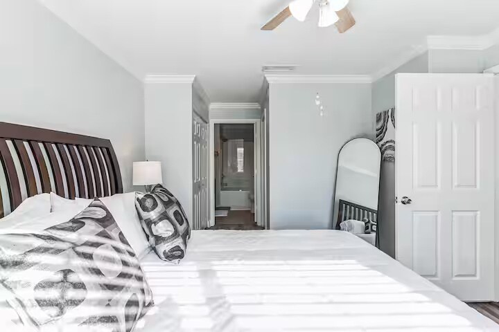 Building Photo - 18565 Bridle Club Dr