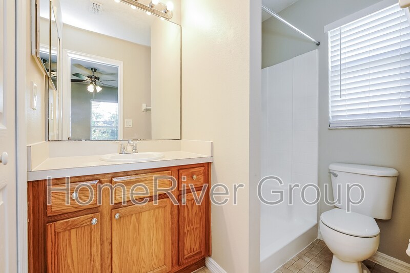 Building Photo - 2941 Umbrella Tree Dr
