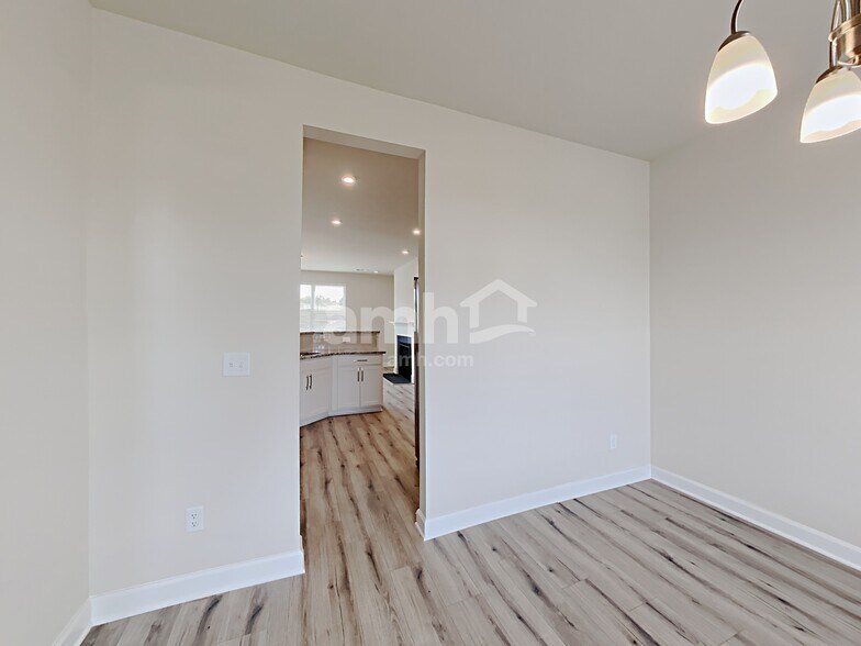 Building Photo - 4309 Fieldcrest Dr