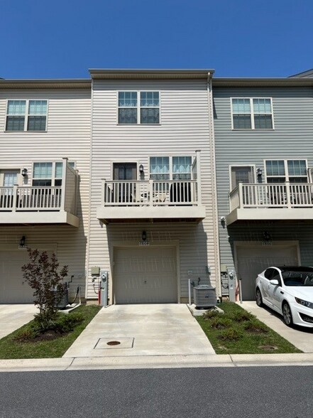 Building Photo - 7804 Rosella Ln