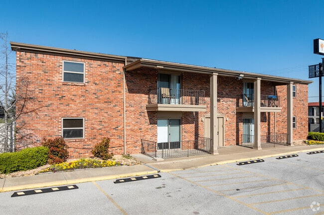 Building Photo - Maplewood Place