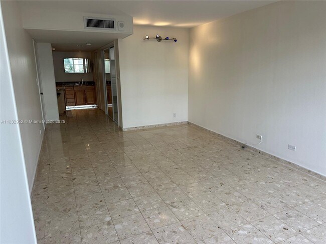 Building Photo - 6039 Collins Ave