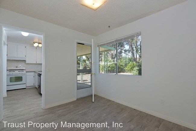 Building Photo - 2 br, 1 bath House - 1655 Peacock Blvd.