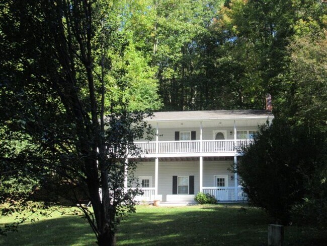 Building Photo - 541 Will Isaacs Rd