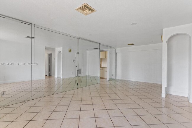 Building Photo - 3521 NW 18th Pl