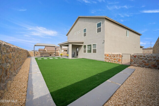 Building Photo - 12776 Hidden Edge Dr