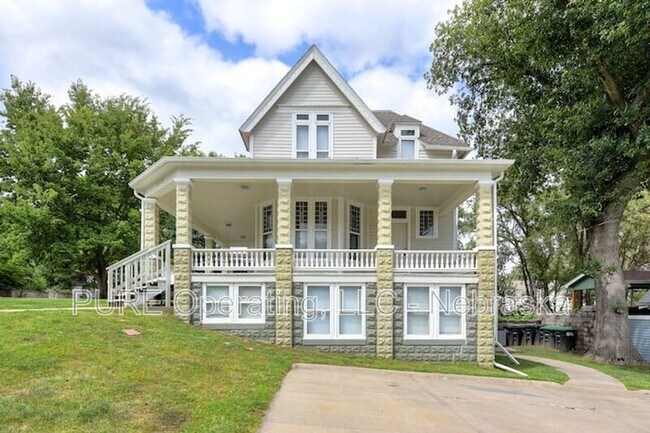 Primary Photo - 2518 Woolworth Ave