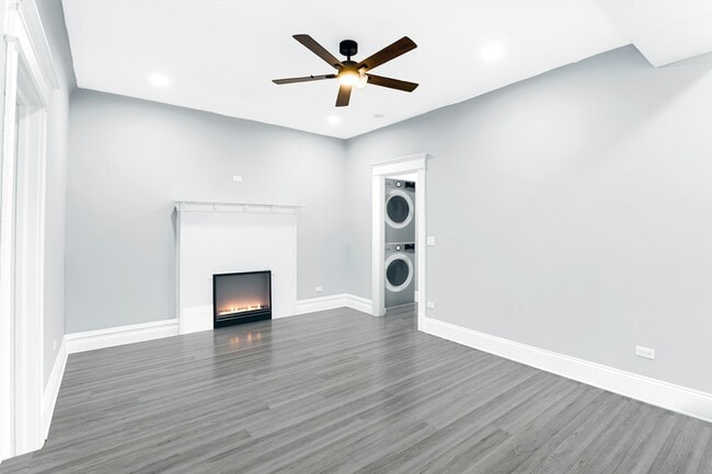 Building Photo - 5341 S Indiana Ave