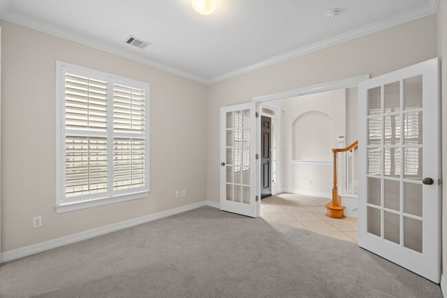 Building Photo - 2196 Bancroft Ln