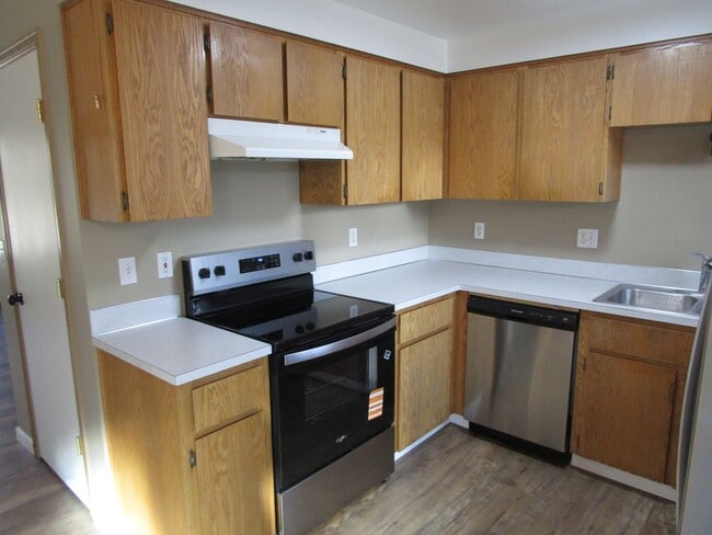 Building Photo - 3 Bedroom, 2 Bathroom Home on 2 Acres on Lower Side of Juniper Canyon - Available Now!