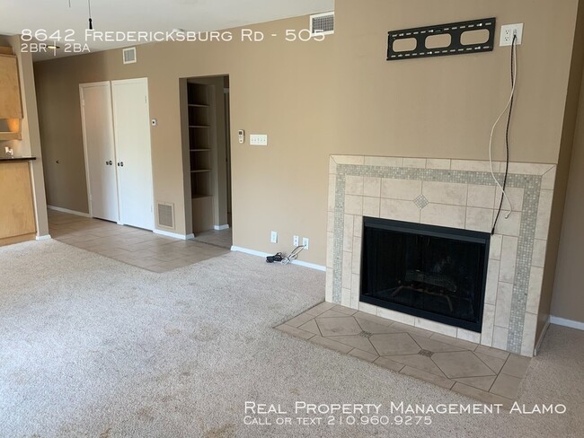 Building Photo - 8642 Fredericksburg Rd