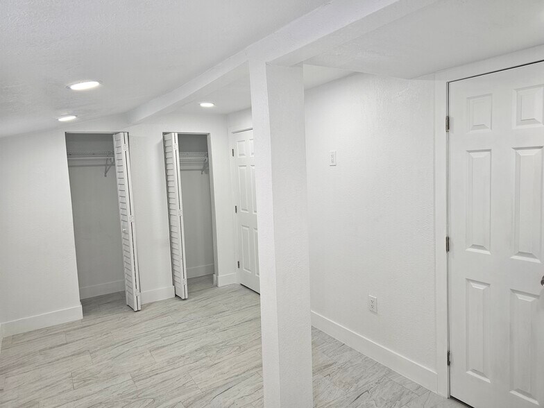 Master bedroom - 1915 NW 82nd St