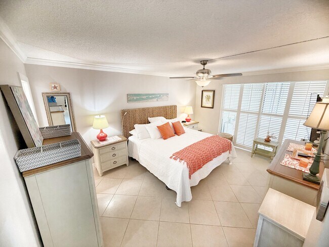 Building Photo - 3492 NE Causeway Blvd