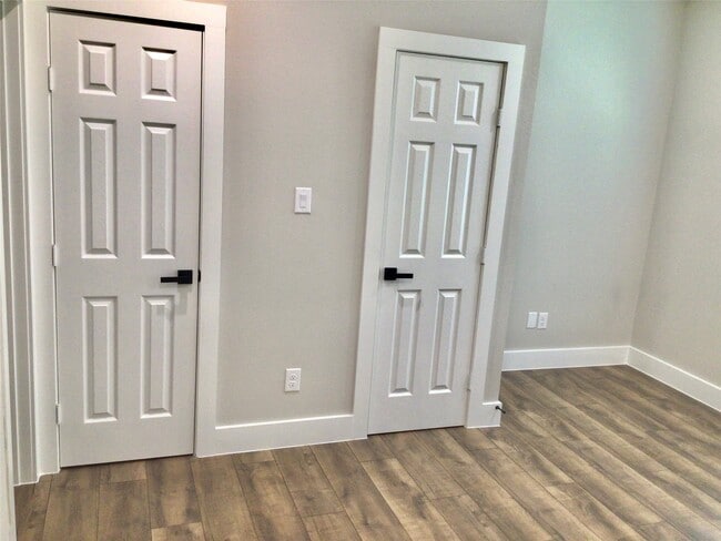 Building Photo - 2109 Marnel Rd