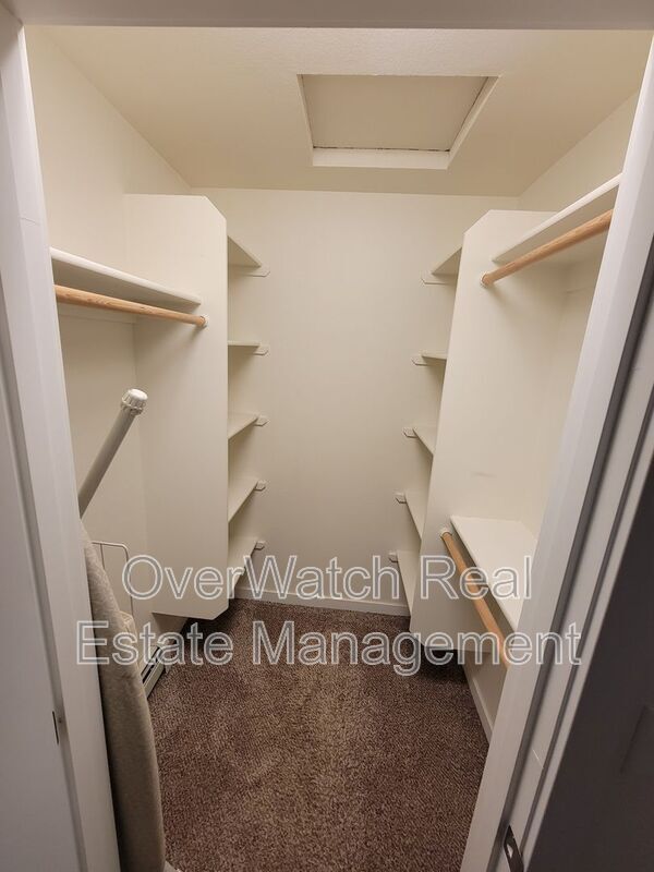 Building Photo - 3700 Carleton Ave