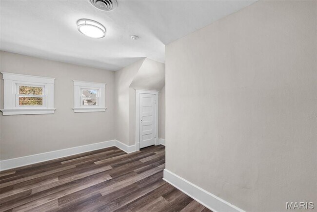 Building Photo - 712 Angenette Ave