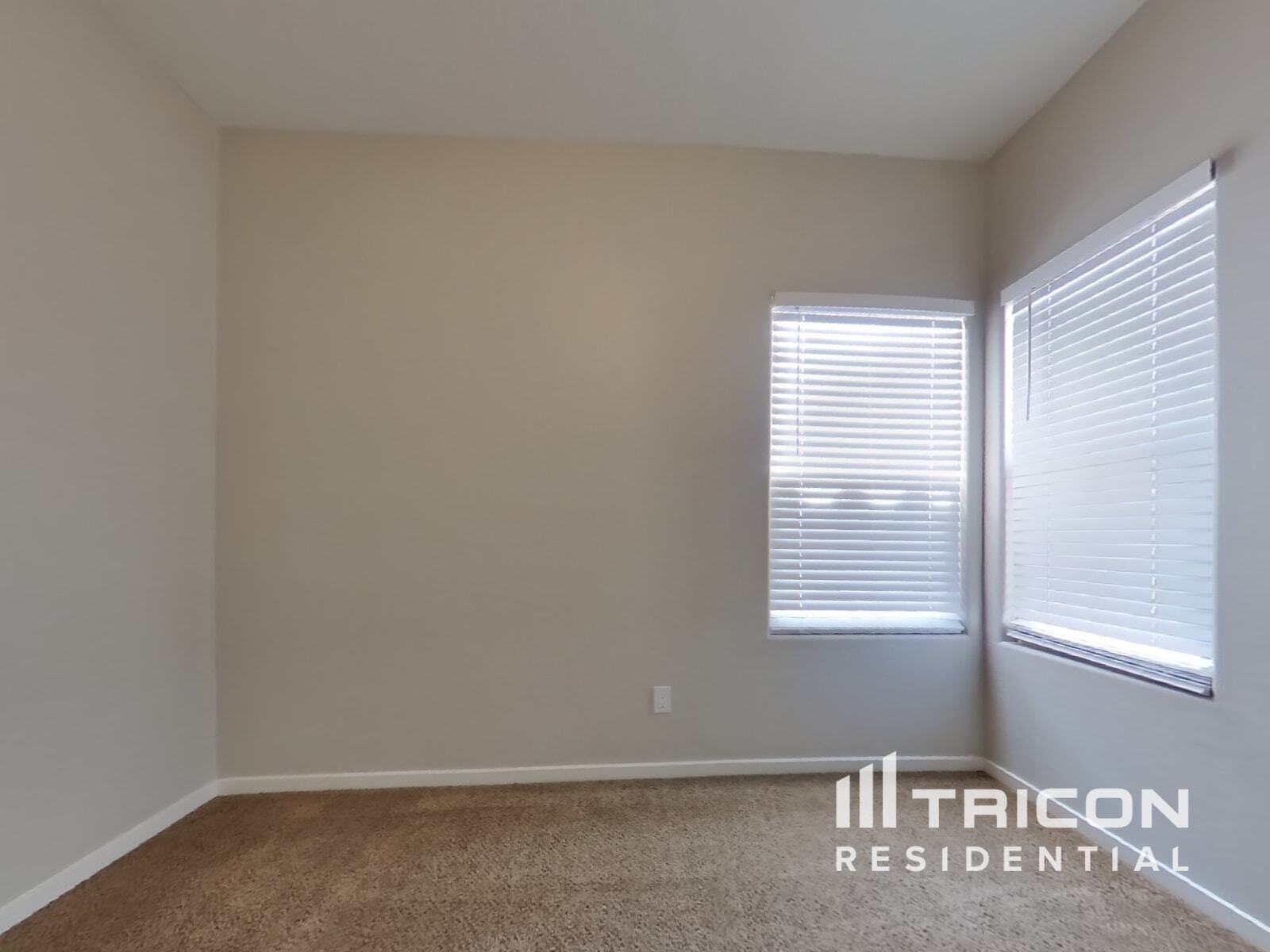 Building Photo - 10321 W Monterosa Ave