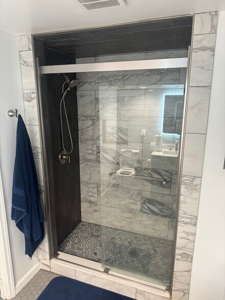 Downstairs Bathroom - 1728 Beacon Dr