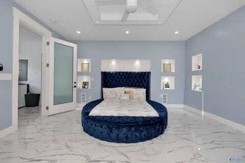 Building Photo - 418 Greenacres Dr NW