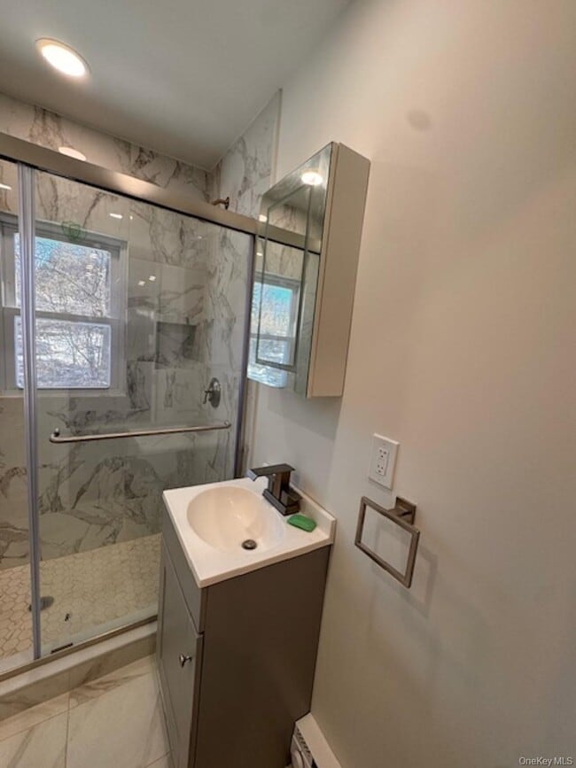 Building Photo - 19 Henning Dr