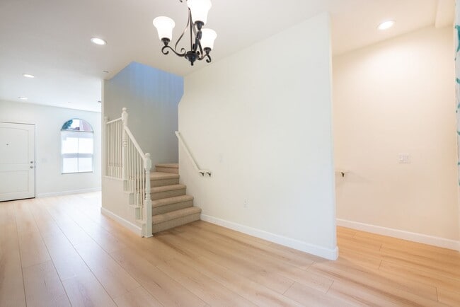 Building Photo - 111 E McLean St