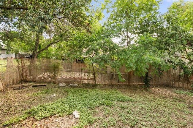 Building Photo - 818 Sirocco Dr