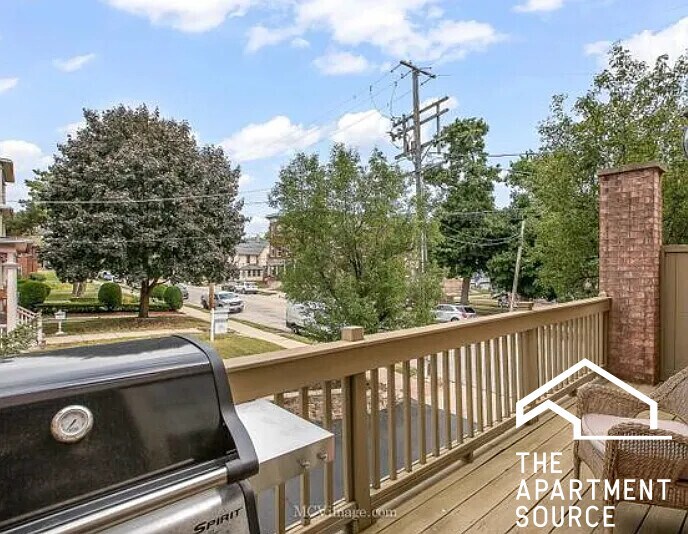 Building Photo - 148 Kimball St