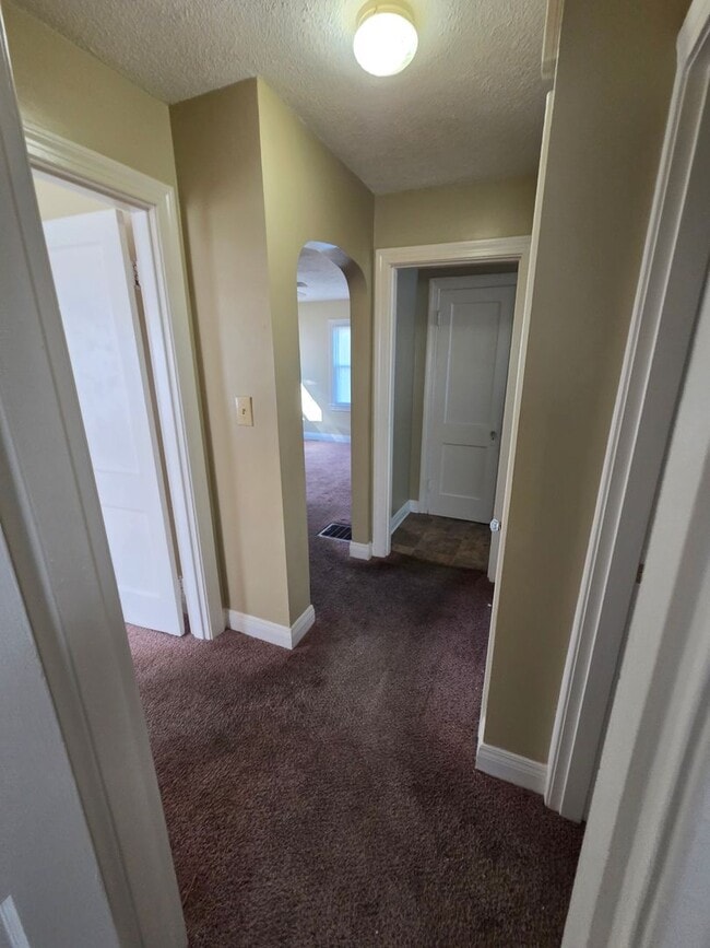 Building Photo - 1091 Bicknell Ave