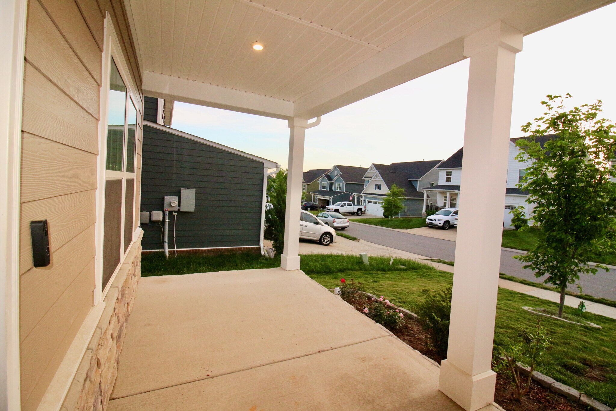 Building Photo - 819 Dean Dr