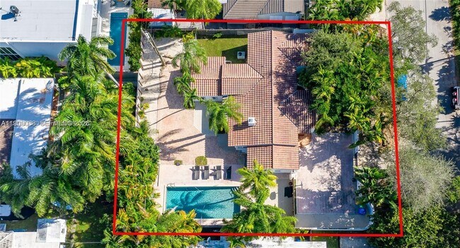 Building Photo - 2379 Overbrook St