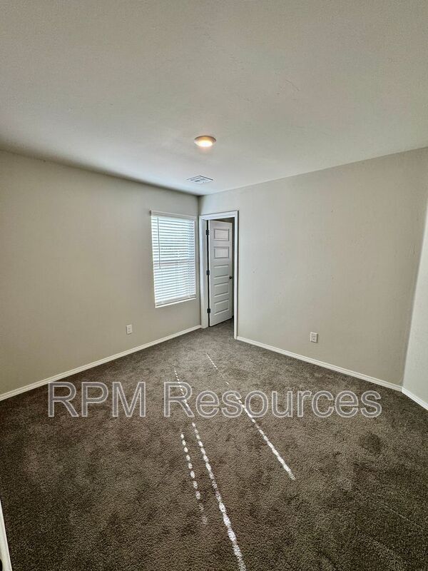 Building Photo - 12013 SW 31st St