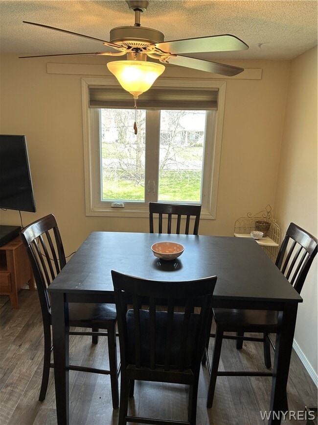 Building Photo - 307 Cayuga Rd