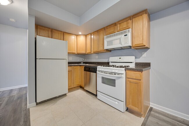 Building Photo - 155 E Mill St