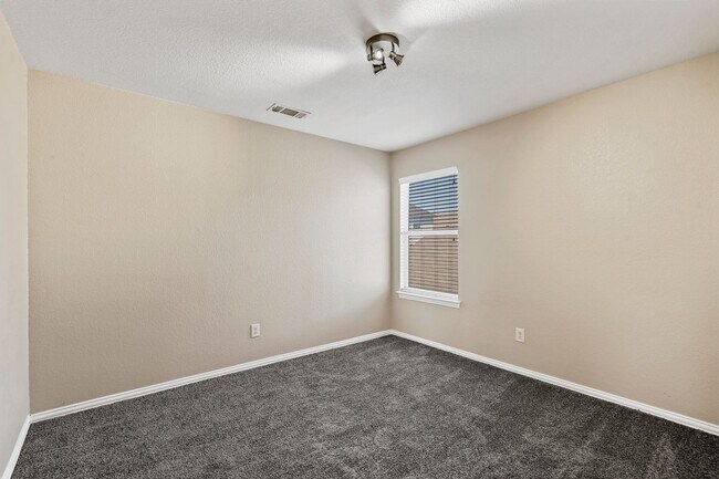Building Photo - Lovely 2 Story 3/2.5/2 in NORTHWEST ISD Av...