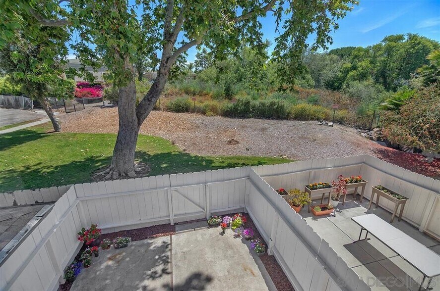 Building Photo - 4243 Tiberon Dr