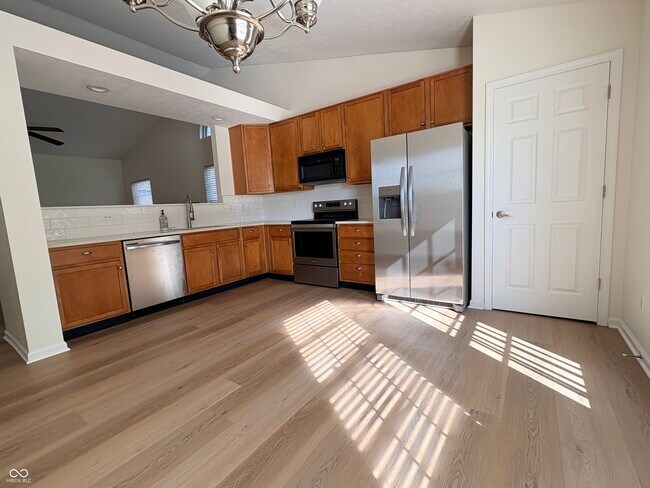 Building Photo - 12259 Slate Dr