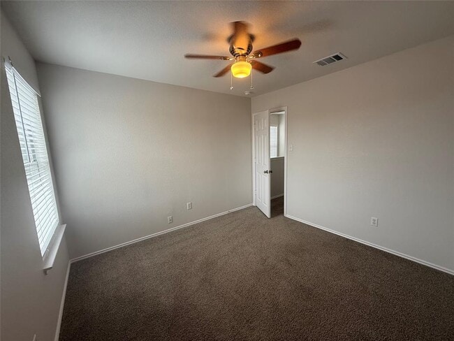 Building Photo - 408 N Cascades Ave