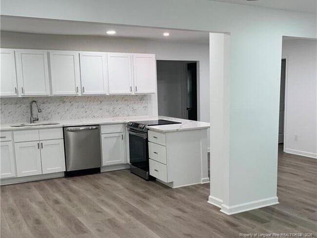 Building Photo - 207 Johnson St