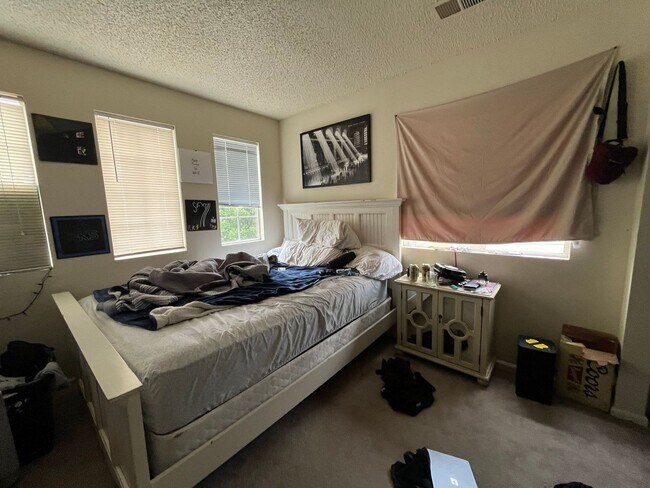 Building Photo - Nice Home in North Fort Collins