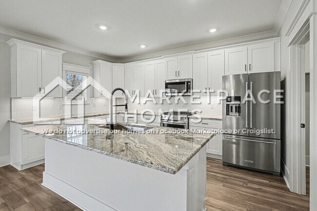 Building Photo - 556 Kingwood Ln