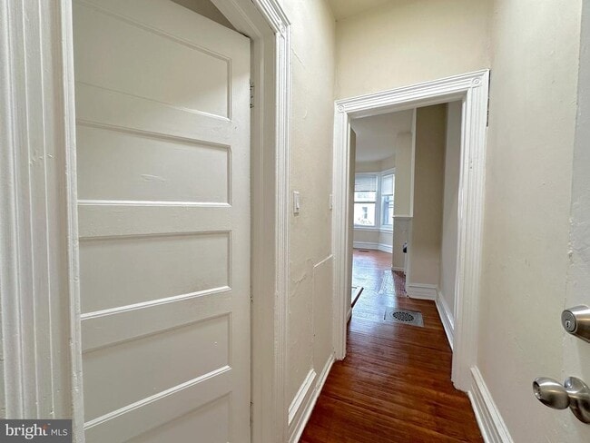 Building Photo - 4527 Osage Ave