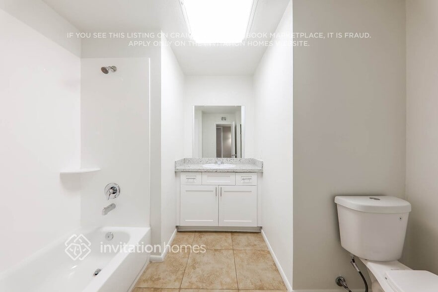 Building Photo - 5102 N 61st Dr