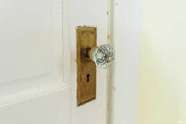 Building Photo - 720 S Park Ave