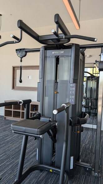 Building Photo - 3328 Flash Cmn