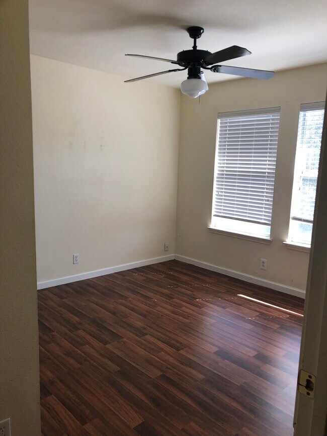 Building Photo - 1444 Kenneys Way