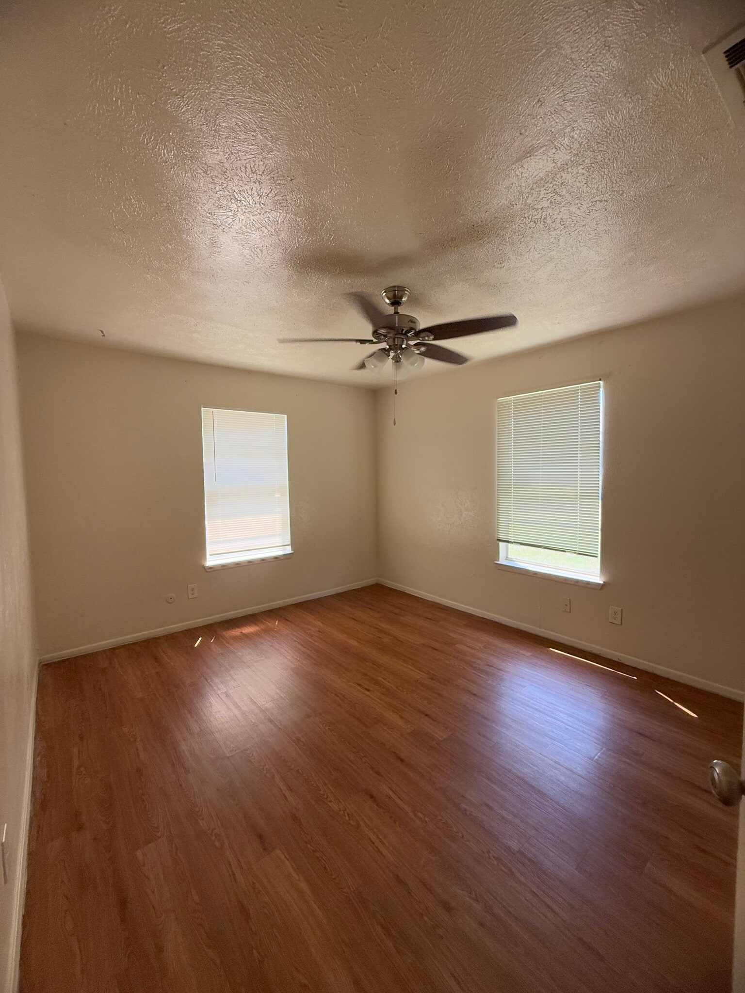 Building Photo - 3493 Country Club Rd